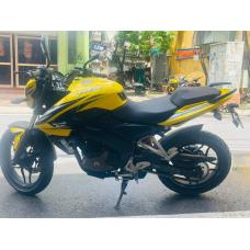 Kawasaki Pulsar 200ns màu đen vàng giá 3x triệu